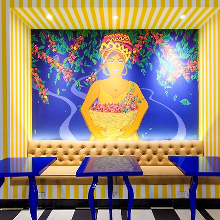 Pop Art Hotel Las Colinas 马尼萨莱斯 外观 照片