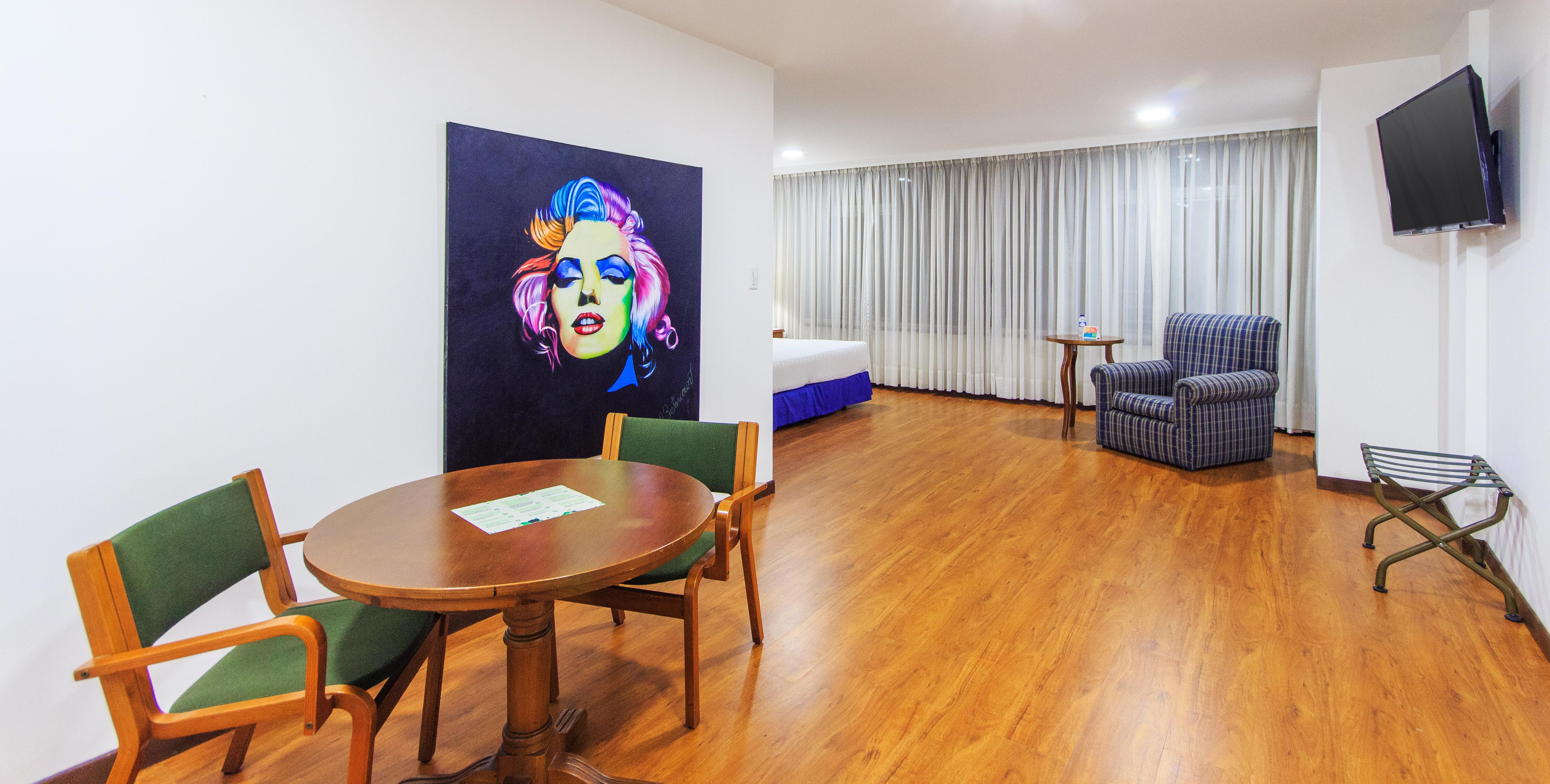 Pop Art Hotel Las Colinas 马尼萨莱斯 外观 照片