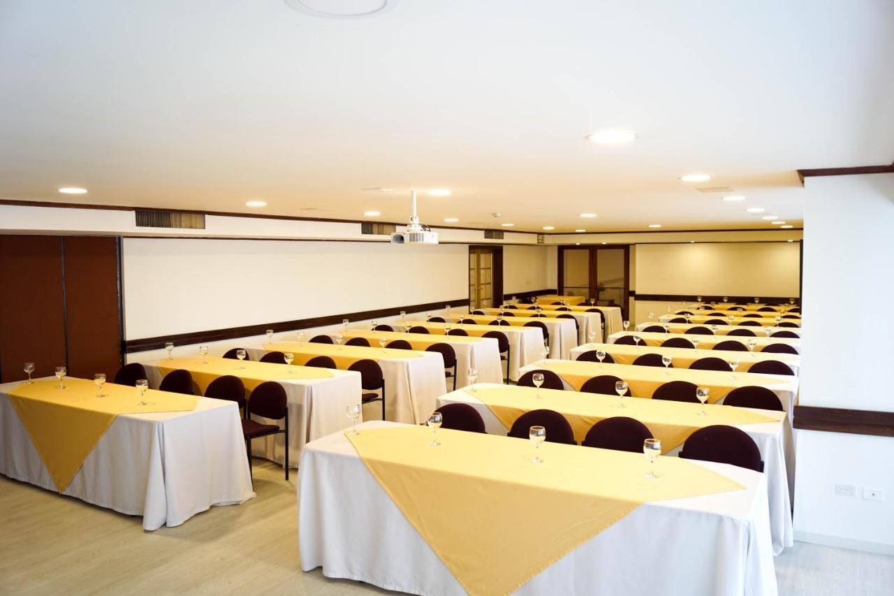 Pop Art Hotel Las Colinas 马尼萨莱斯 外观 照片