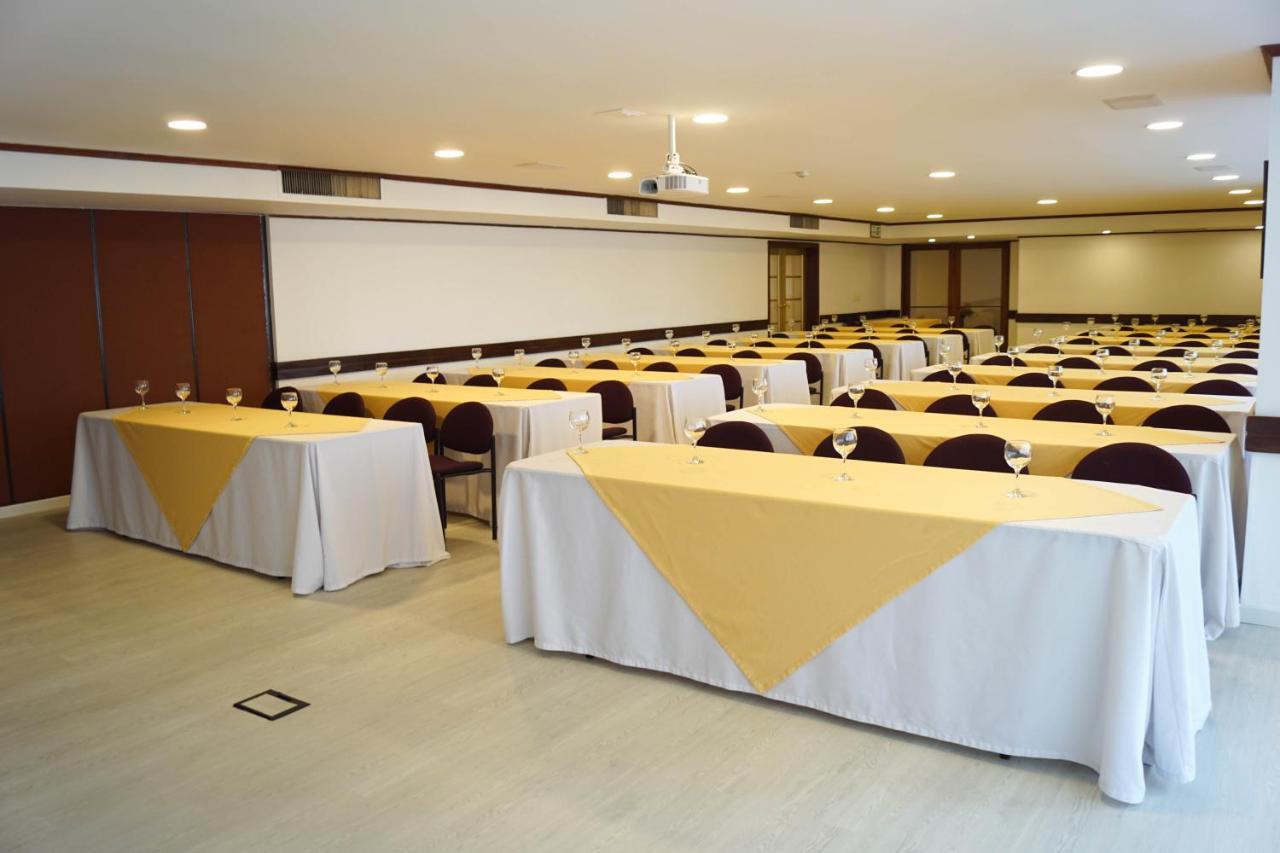 Pop Art Hotel Las Colinas 马尼萨莱斯 外观 照片