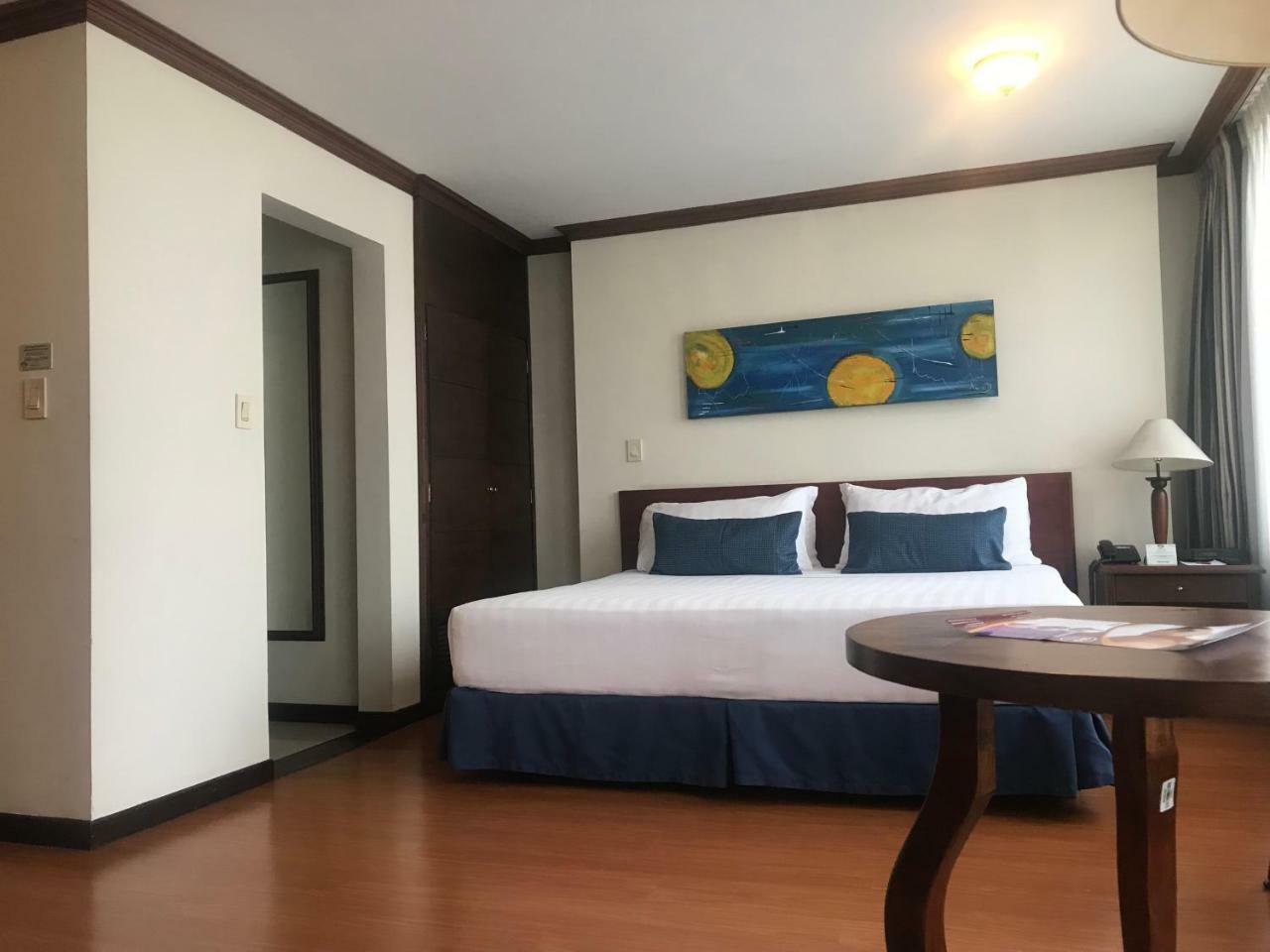 Pop Art Hotel Las Colinas 马尼萨莱斯 外观 照片